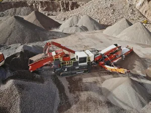 Sandvik QH332 tracked cone crusher