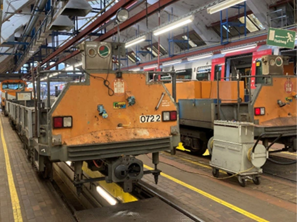 Railway bunker wagons