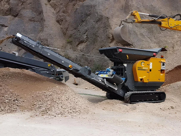 RubbleCrusher RC-J65 RubbleCrusher RC-J65 track-mounted jaw crusher